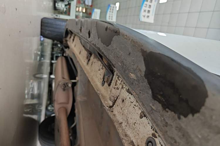 Used BYD S7 2017 2.0T Automatic Prestige Edition Right Side Sill
