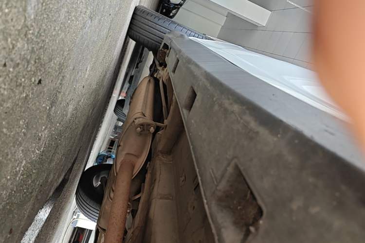 Used BYD S7 2017 2.0T Automatic Luxury Model Right Side Sill