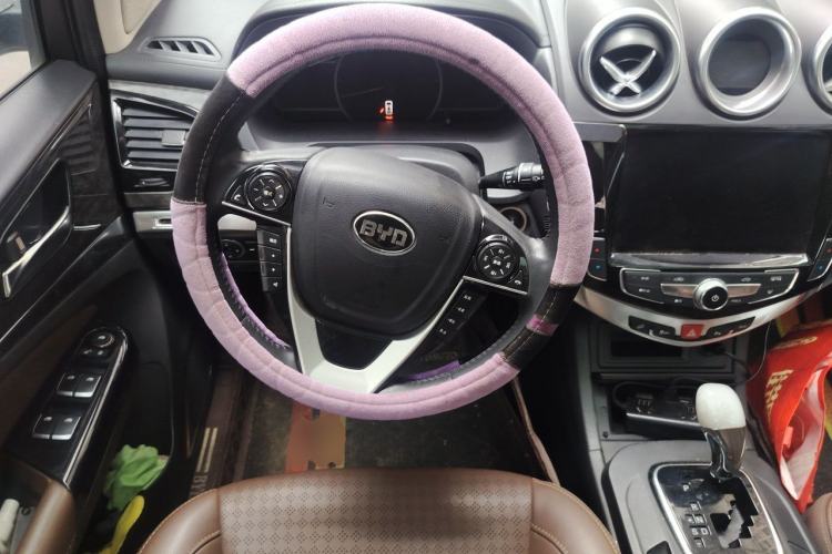 Used BYD S7 2017 2.0T Automatic Prestige Edition Steering Wheel