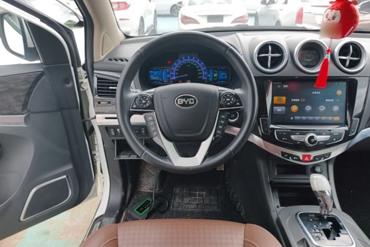 Used BYD S7 2017 2.0T Automatic Prestige Edition Steering Wheel