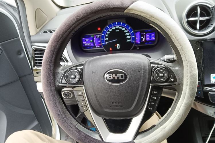 Used BYD S7 2017 2.0T Automatic Prestige Edition Steering Wheel