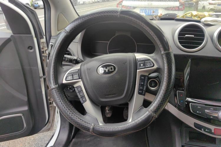 Used BYD S7 2017 1.5T Manual Luxury Model Steering Wheel