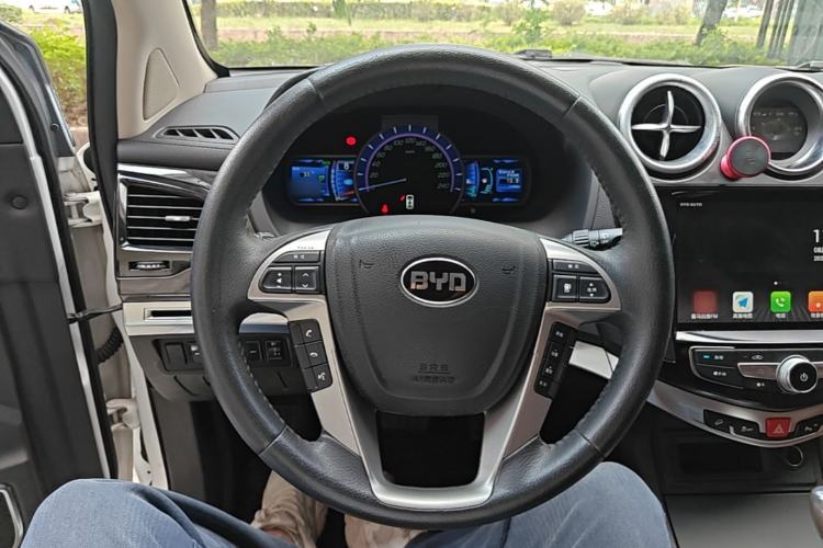 Used BYD S7 2017 2.0T Automatic Luxury Model Steering Wheel