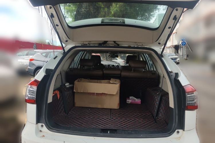 Used BYD S7 2017 2.0T Automatic Prestige Edition Trunk