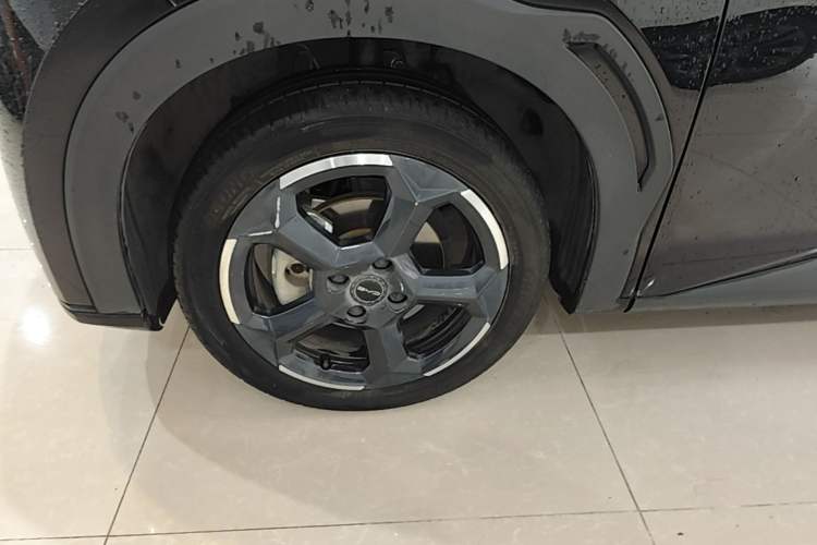 Used BYD Seagull 2023 Free Edition Left Front Wheel Hub