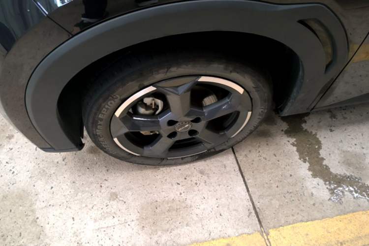 Used BYD Seagull 2023 Free Edition Left Front Wheel Hub