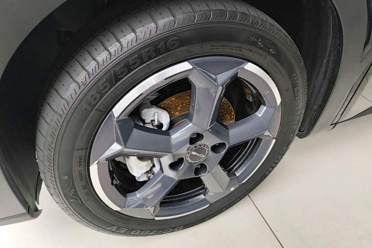 Used BYD Seagull 2023 Flying Edition Left Front Wheel Hub