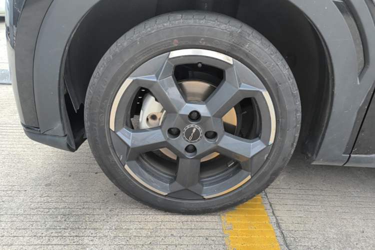 Used BYD Seagull 2023 Free Edition Left Front Wheel Hub
