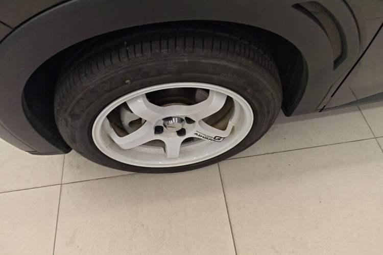 Used BYD Seagull 2023 Free Edition Left Front Wheel Hub