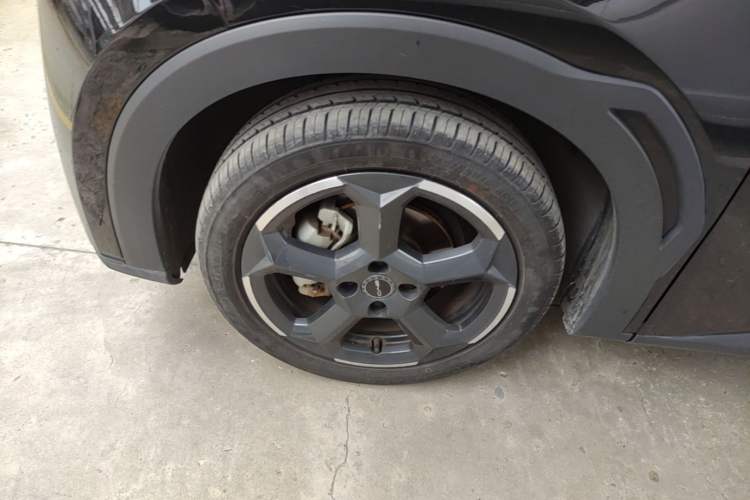 Used BYD Seagull 2023 Flying Edition Left Front Wheel Hub