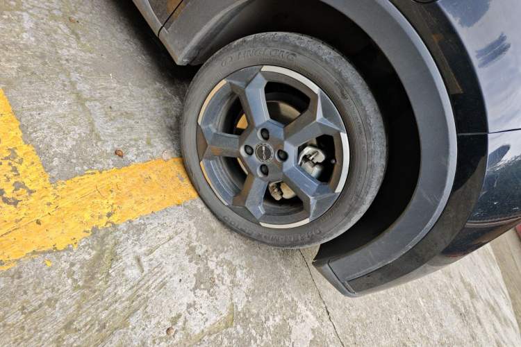 Used BYD Seagull 2023 Flying Edition Right Front Wheel Hub