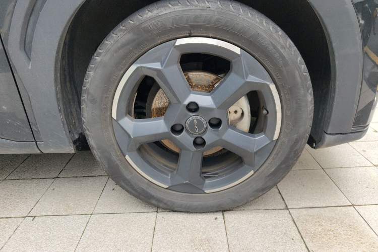 Used BYD Seagull 2023 Flying Edition Right Front Wheel Hub