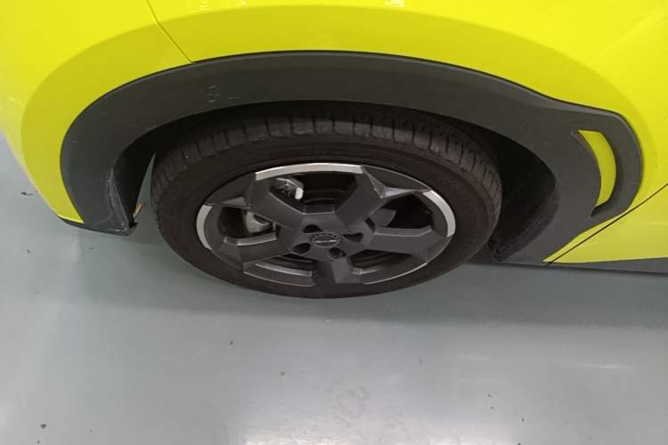 Used BYD Seagull 2023 Flying Edition Left Front Wheel Hub