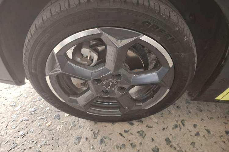 Used BYD Seagull 2023 Free Edition Left Front Wheel Hub