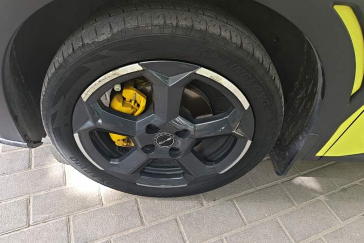 Used BYD Seagull 2023 Free Edition Left Front Wheel Hub