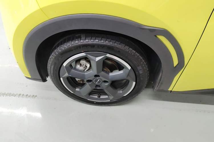 Used BYD Seagull 2023 Flying Edition Left Front Wheel Hub