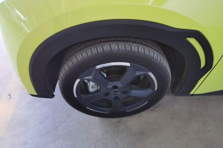 Used BYD Seagull 2023 Free Edition Left Front Wheel Hub