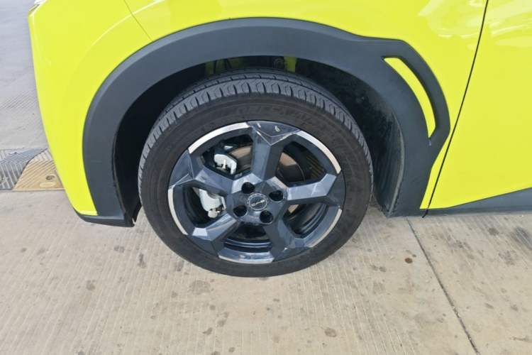 Used BYD Seagull 2023 Free Edition Left Front Wheel Hub