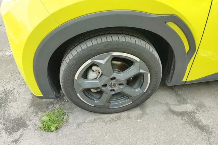 Used BYD Seagull 2023 Flying Edition Left Front Wheel Hub