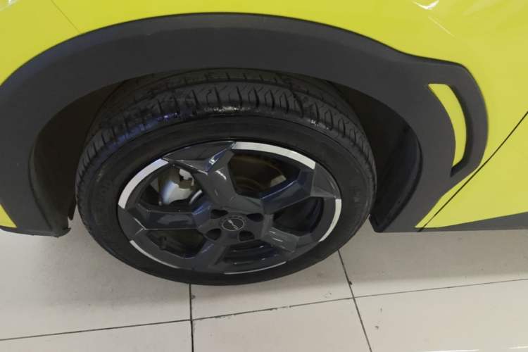 Used BYD Seagull 2023 Free Edition Left Front Wheel Hub