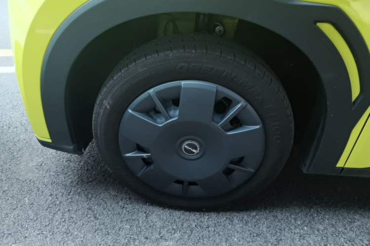 Used BYD Seagull 2023 Active Version Left Front Wheel Hub