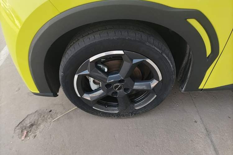 Used BYD Seagull 2023 Flying Edition Left Front Wheel Hub