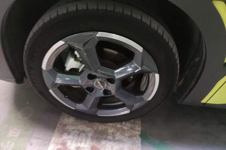 Used BYD Seagull 2023 Free Edition Left Front Wheel Hub