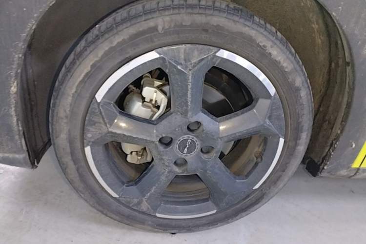 Used BYD Seagull 2023 Flying Edition Left Front Wheel Hub