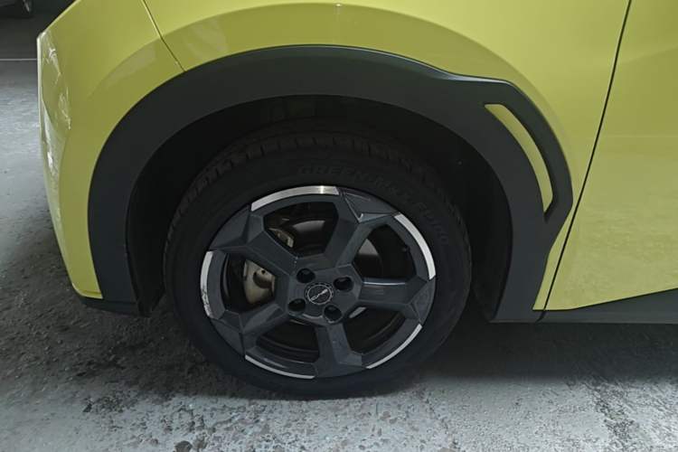 Used BYD Seagull 2023 Flying Edition Left Front Wheel Hub