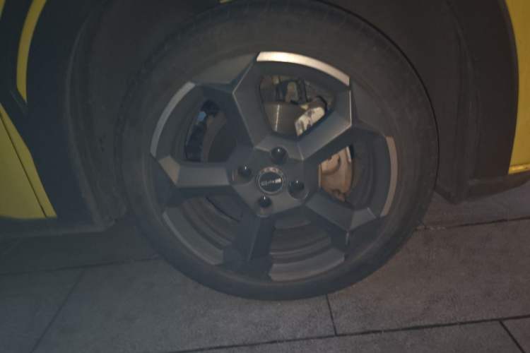 Used BYD Seagull 2023 Free Edition Right Front Wheel Hub