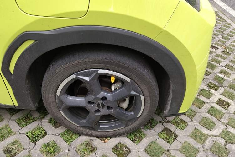 Used BYD Seagull 2023 Flying Edition Right Front Wheel Hub