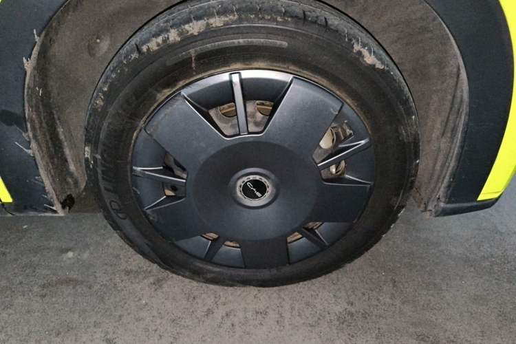 Used BYD Seagull 2023 Active Version Right Front Wheel Hub