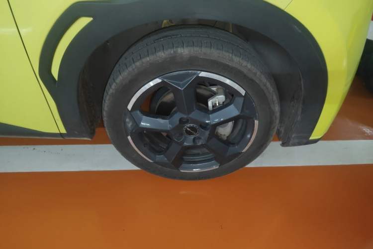Used BYD Seagull 2023 Free Edition Right Front Wheel Hub