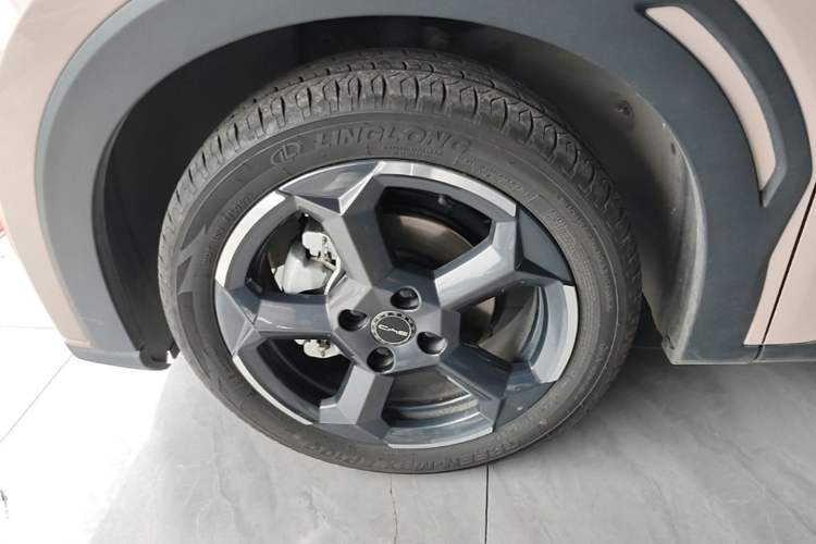 Used BYD Seagull 2023 Free Edition Left Front Wheel Hub