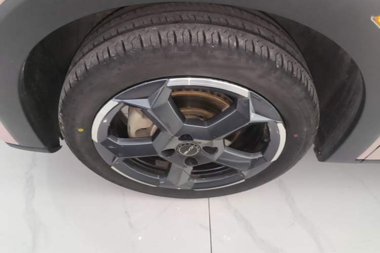 Used BYD Seagull 2023 Free Edition Left Front Wheel Hub