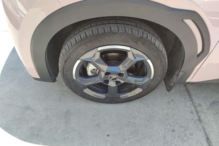 Used BYD Seagull 2023 Flying Edition Left Front Wheel Hub