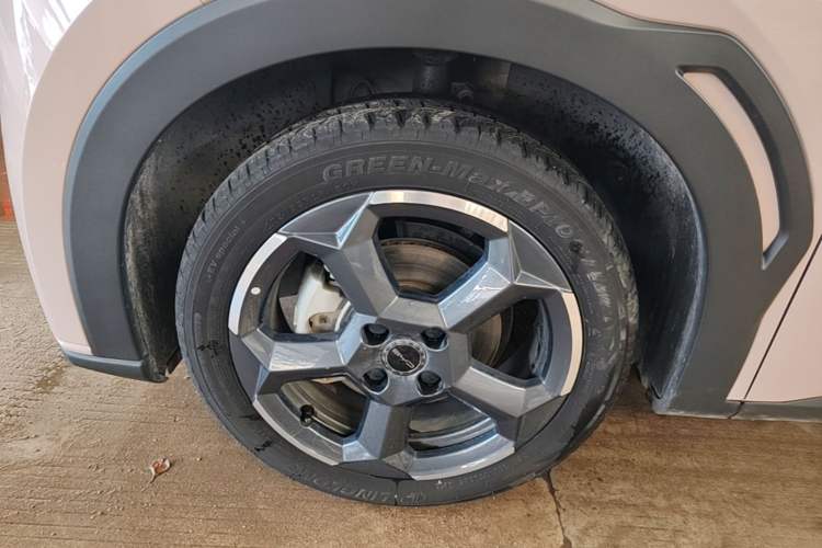 Used BYD Seagull 2023 Free Edition Left Front Wheel Hub