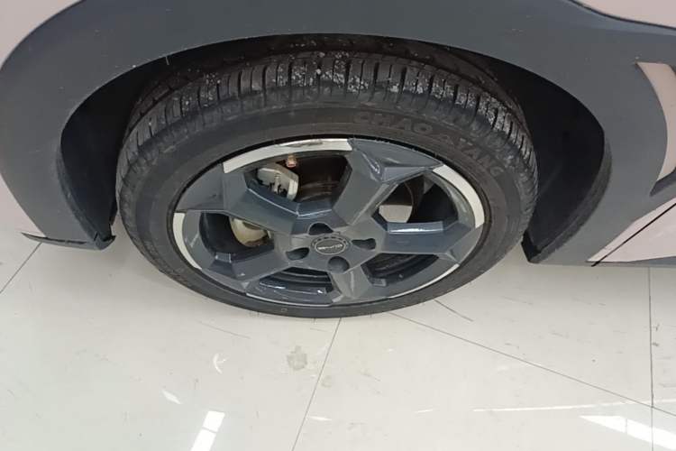Used BYD Seagull 2023 Free Edition Left Front Wheel Hub