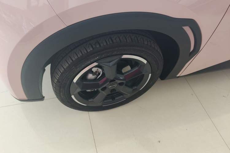 Used BYD Seagull 2023 Free Edition Left Front Wheel Hub