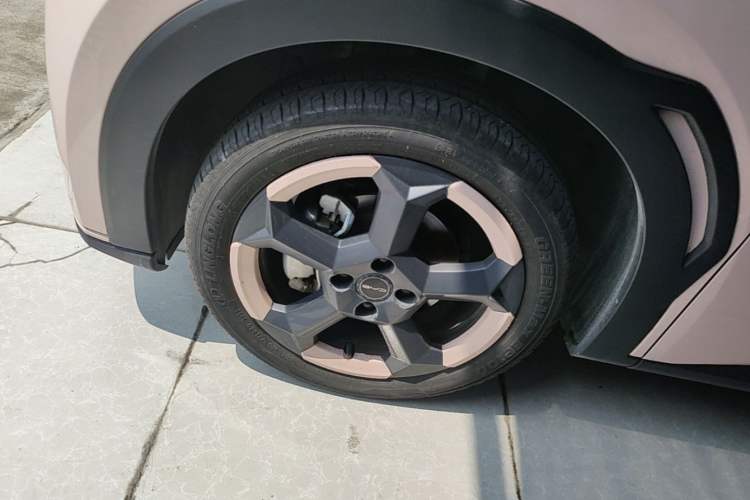Used BYD Seagull 2023 Flying Edition Left Front Wheel Hub