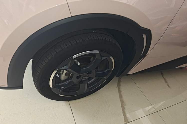 Used BYD Seagull 2023 Flying Edition Left Front Wheel Hub