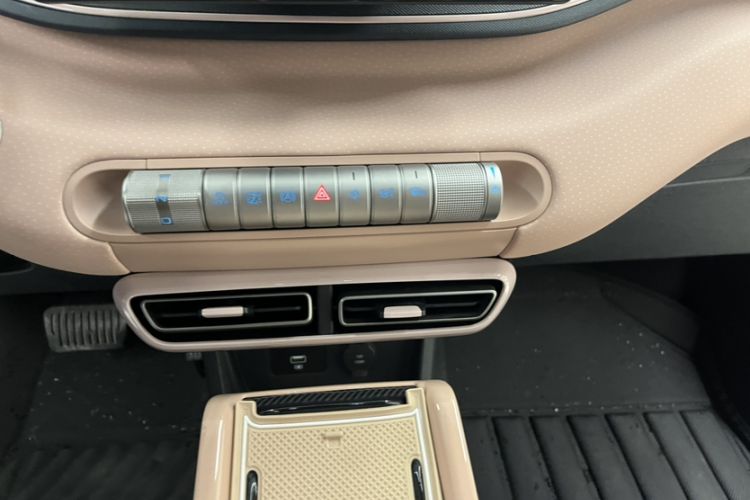 Used BYD Seagull 2023 Flying Edition Interior 4