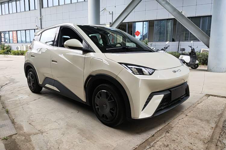 Used BYD Seagull 2023 Active Version Front Right 45 Deg