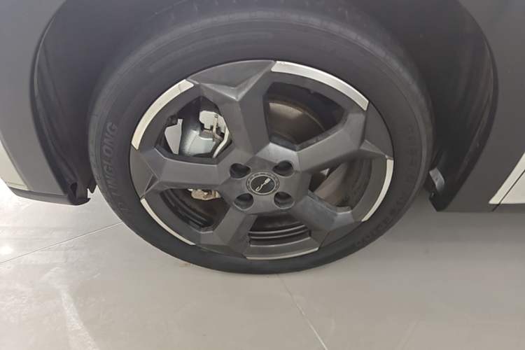 Used BYD Seagull 2023 Flying Edition Left Front Wheel Hub