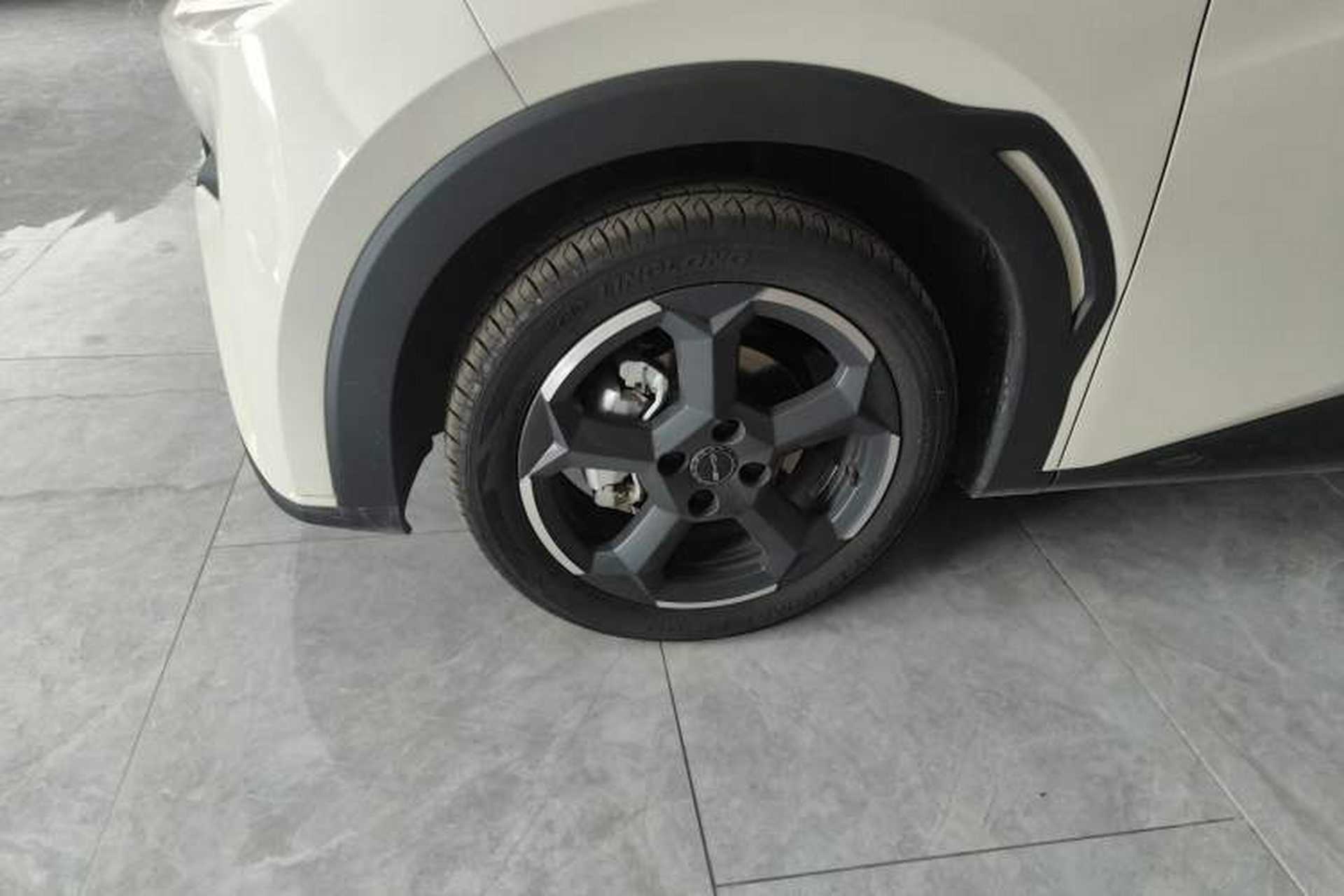 Used BYD Seagull 2023 Free Edition Left Front Wheel Hub