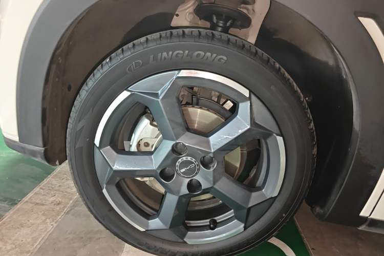 Used BYD Seagull 2023 Flying Edition Left Front Wheel Hub