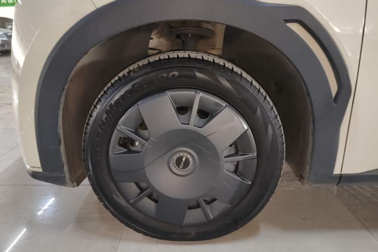 Used BYD Seagull 2023 Active Version Left Front Wheel Hub