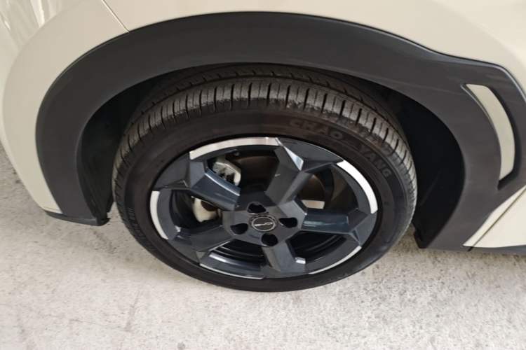 Used BYD Seagull 2023 Flying Edition Left Front Wheel Hub