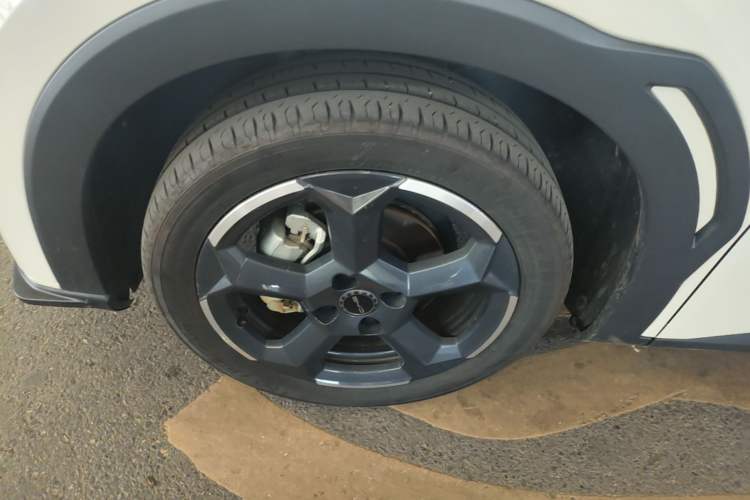 Used BYD Seagull 2023 Free Edition Left Front Wheel Hub