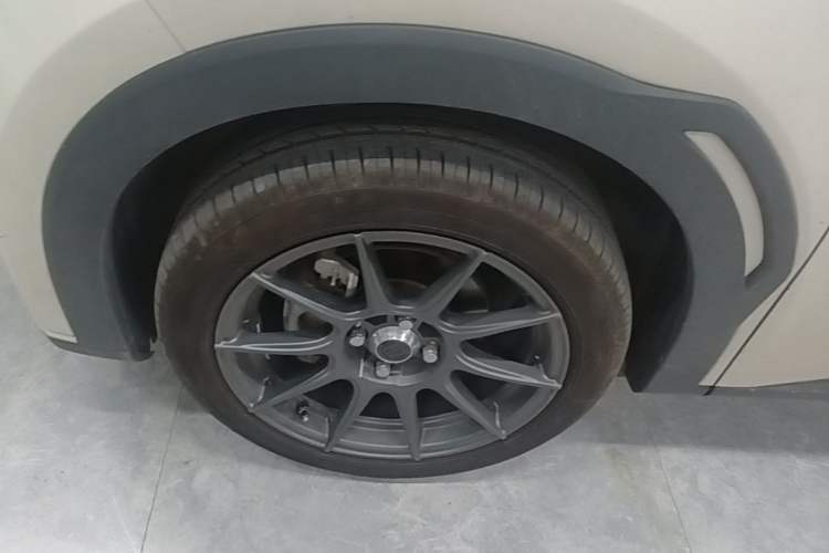 Used BYD Seagull 2023 Flying Edition Left Front Wheel Hub